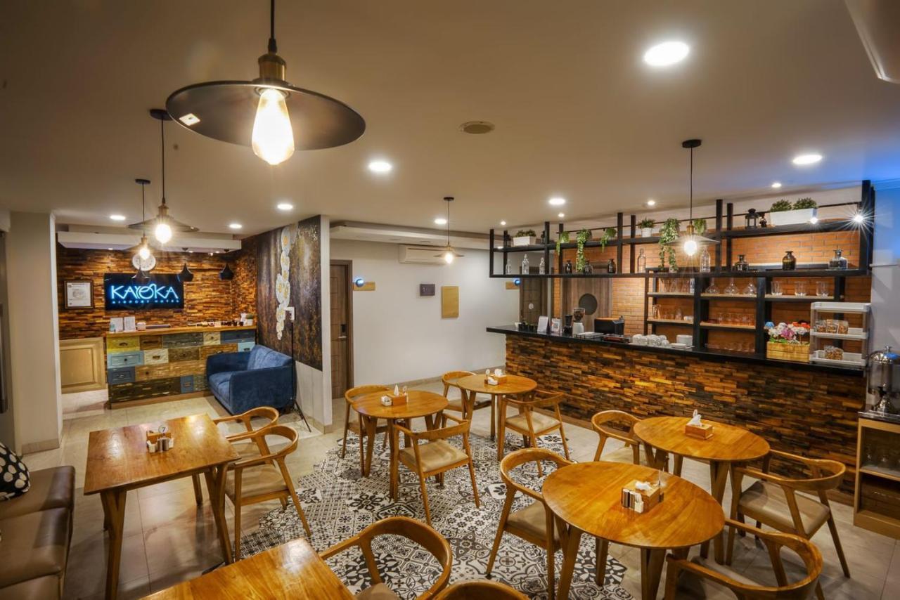 Kaloka Airport Hotel Sumbawa Besar Eksteriør billede